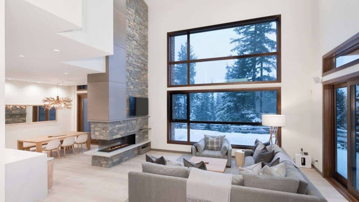 Alta Vista House | Private Corner-Unit Townhome with Lake View & BBQ