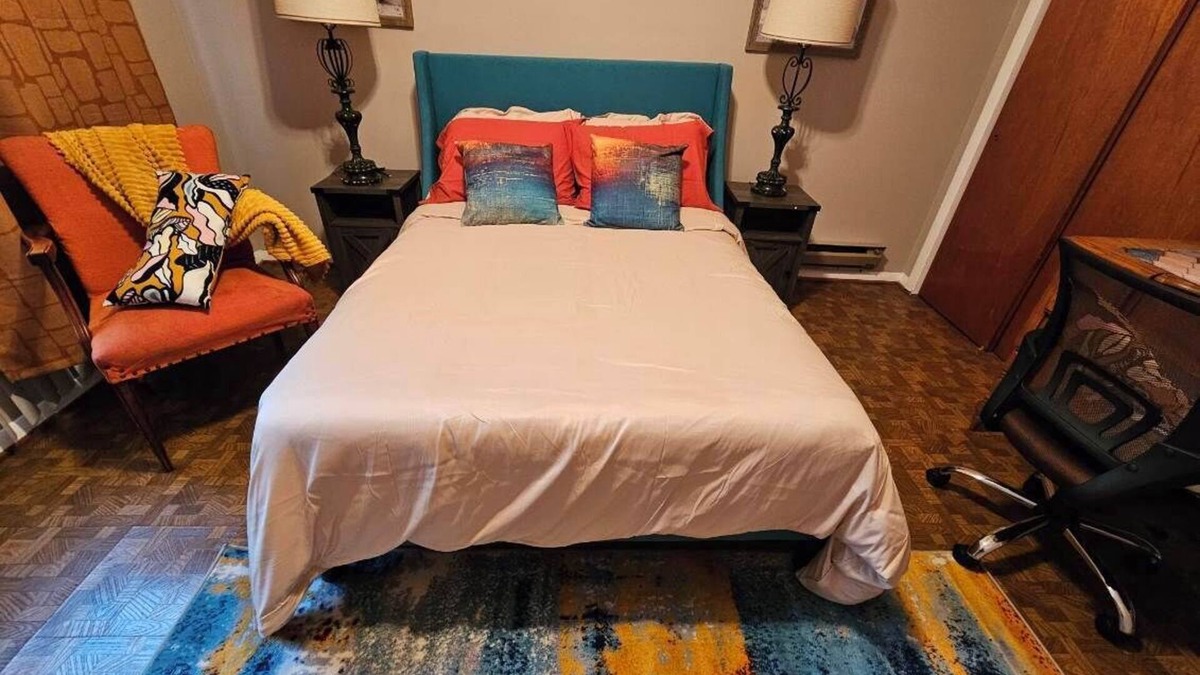 Capitol Heights Apartment | Private Corporate Suite DC East, Maryland 1BR1BA PrinterFaxDesk in Private Room