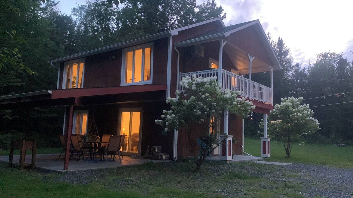 Orford Ski Chalet | Private Cottage near Magog , Mont Orford & Lake Memphremagog