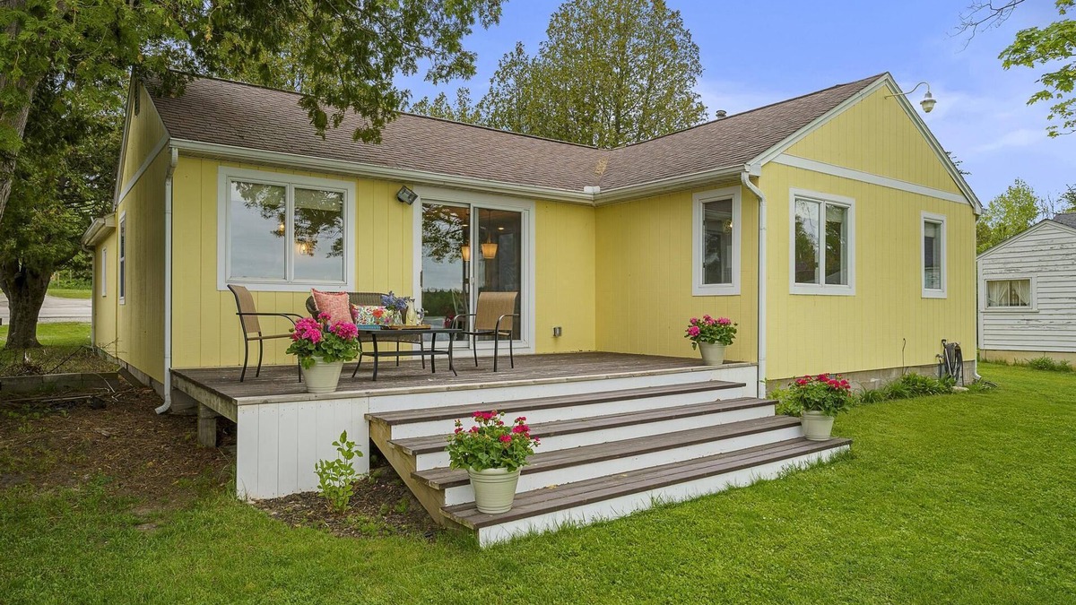 Oden House | Private Cottage on Crooked Lake
