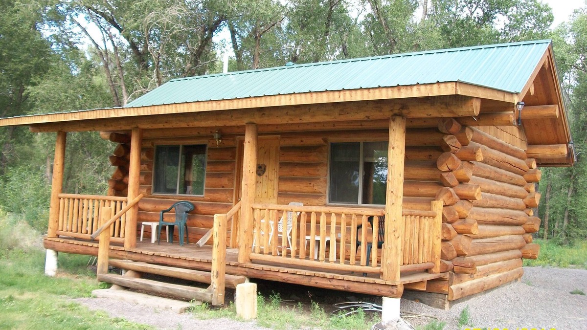 Antonito Cabin | Private cottage on the Conejos river