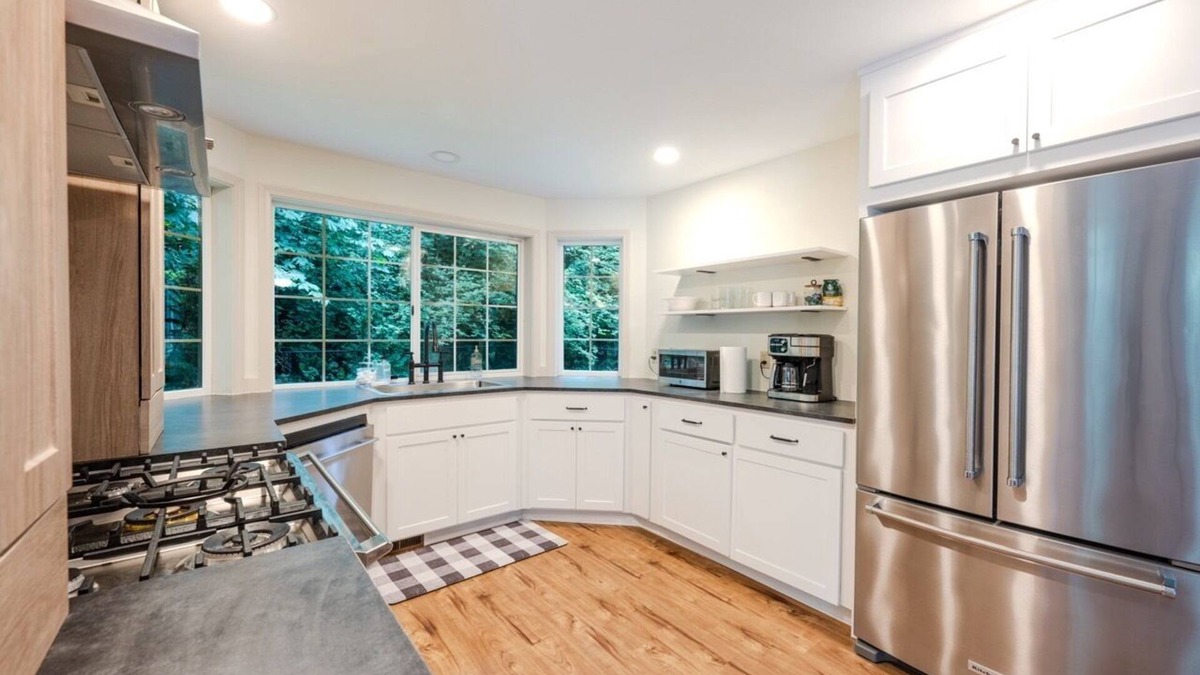 Cottage Lake House | Private Cottage on 1+ Acres