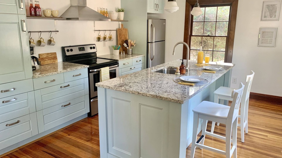 Pinehurst House | Private Cottage with Personal Chauffeur and Free Breakfast