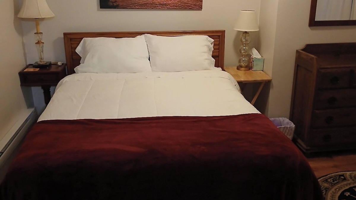 Le Roy Apartment | Private country apartment