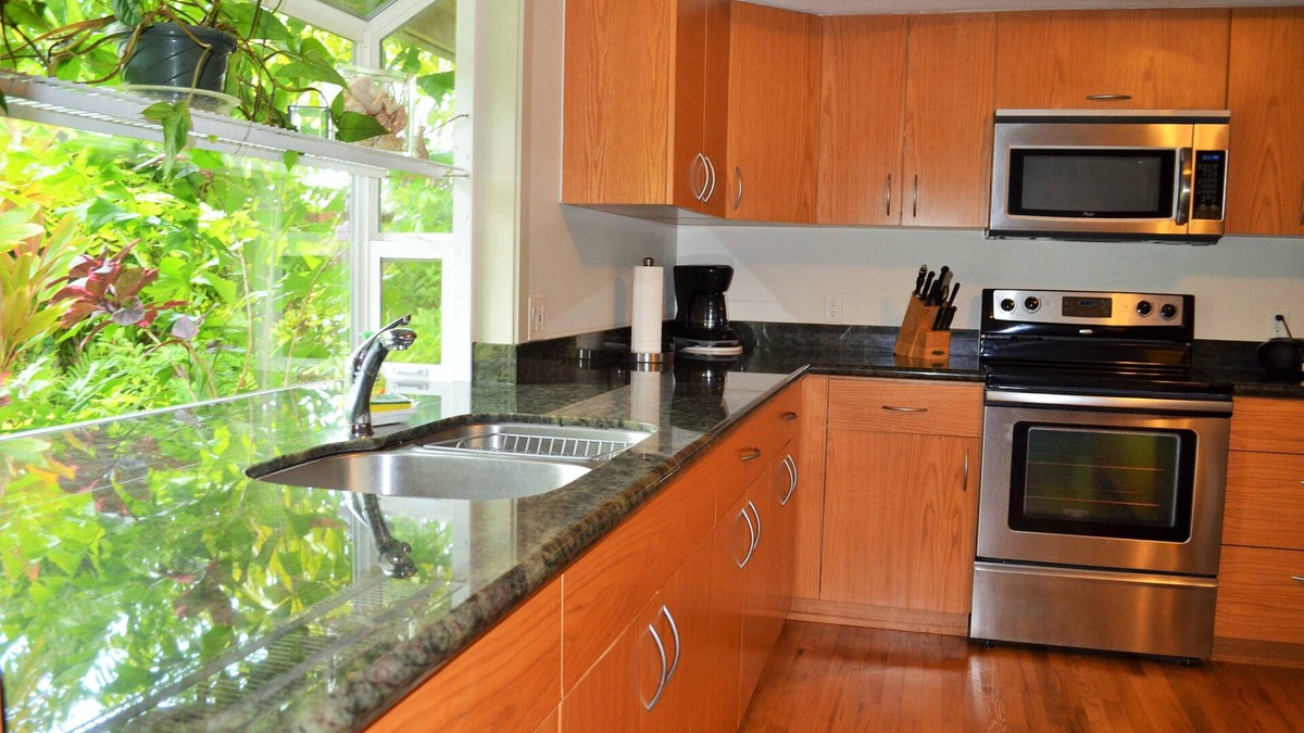 Kahalu u Cottage | Private Country Cottage
