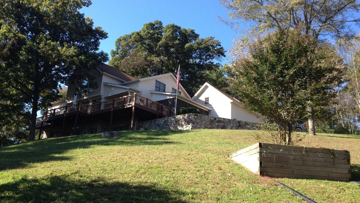 Goodlettsville Apartment | Private country hillside setting surrounded by trees, birds, wildlife pond/falls