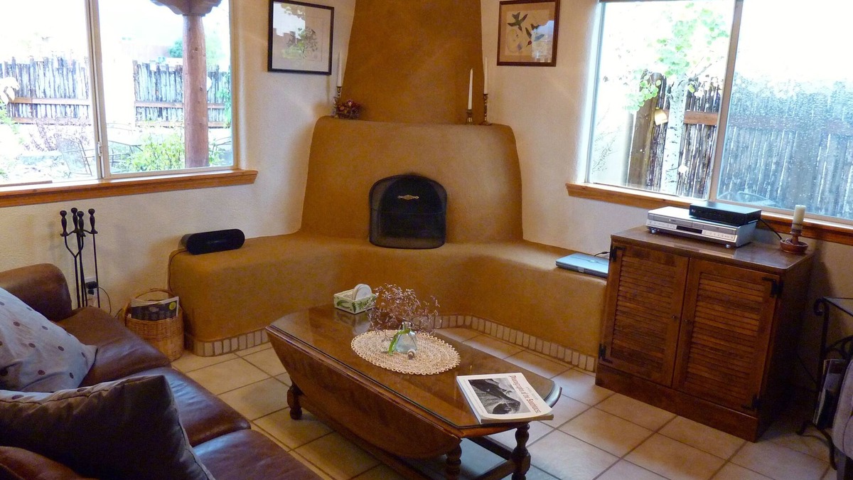 Taos House | Private Courtyard In Town With Mountain Views