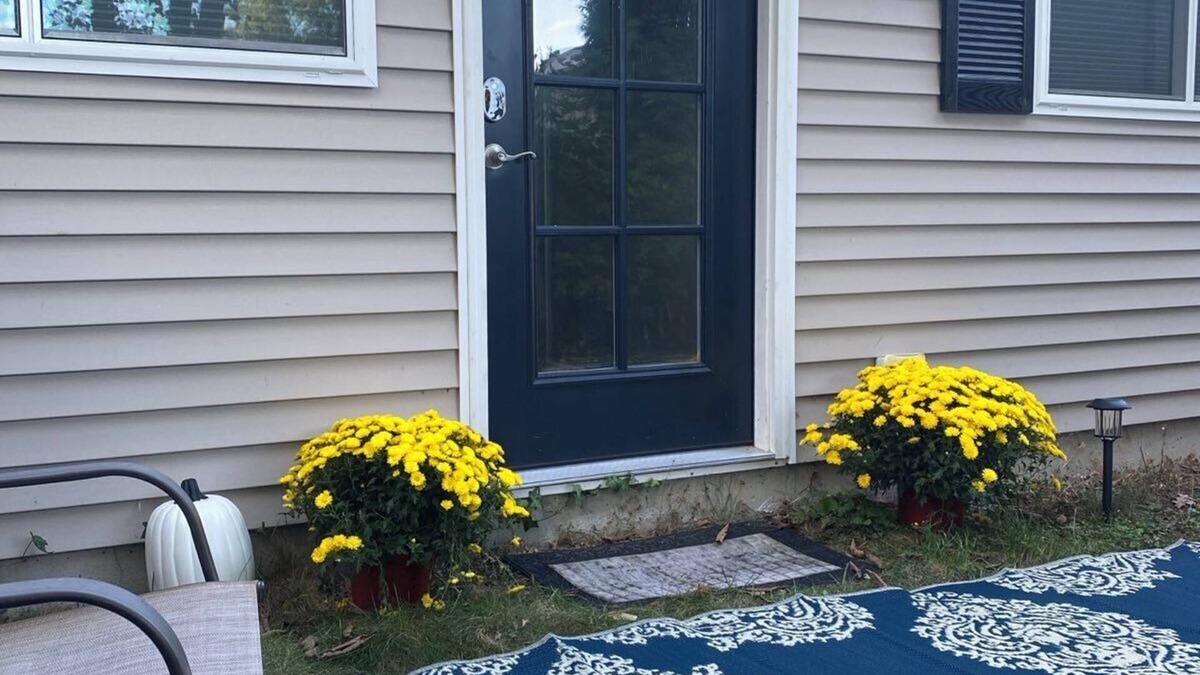 Framingham Condo | Private Cozy 1-br condo w/high ceilings, WiFi, AC in quiet N. Framingham