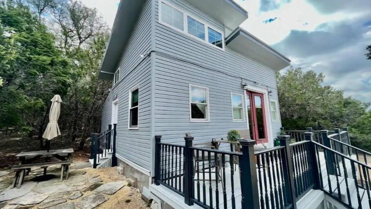 Austin House | Private Cute Home w/Loft in Scenic Hill Countryn