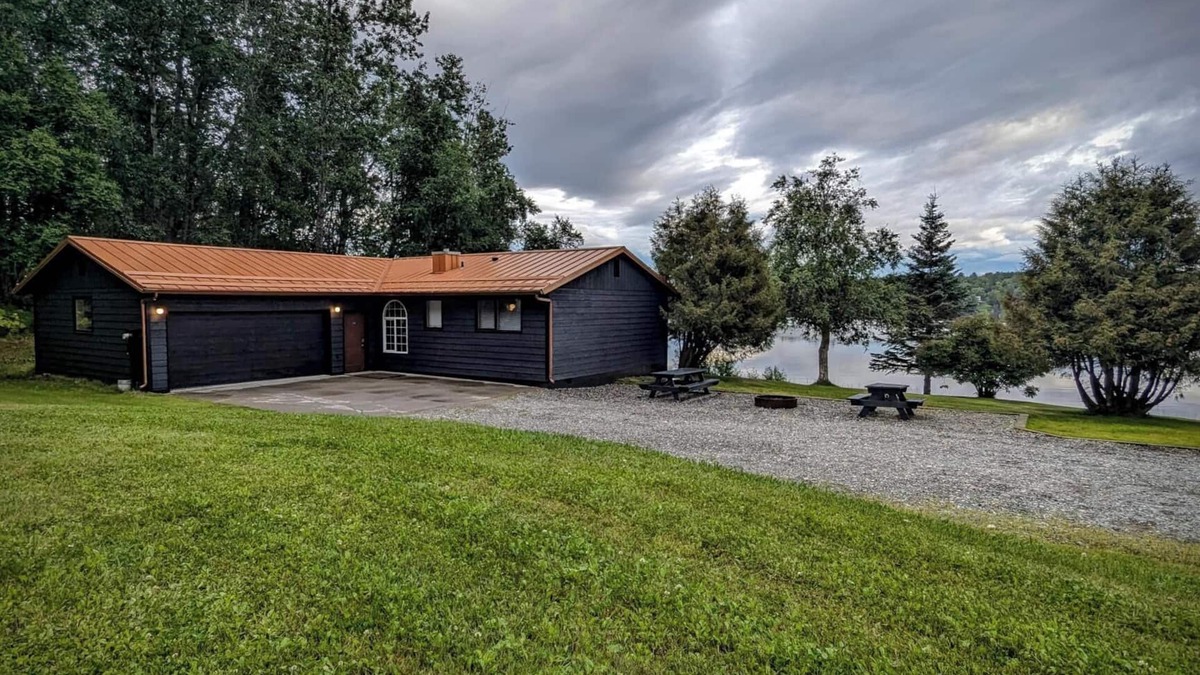Nikiski House | Private Daniel's Lake Vacation House