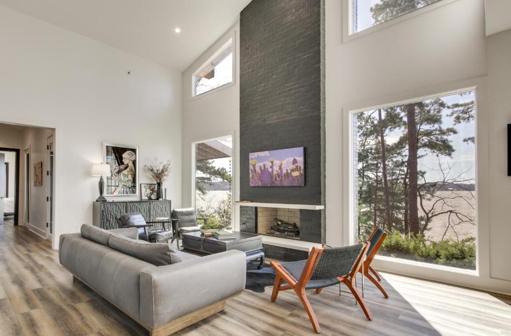Waterloo House | Private Dock and River Views Modern Gem in Waterloo