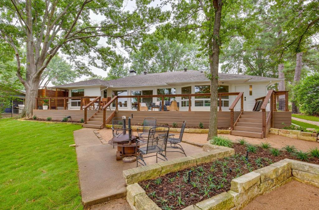 Cedar Creek Reservoir House | Private Dock Lakefront Enchanted Oaks Retreat
