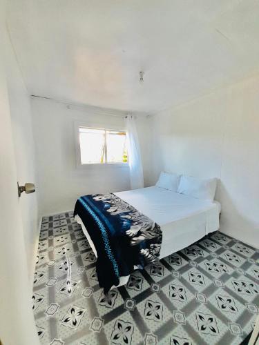 Fua'amotu House | Private Double Room - Airport Cottage