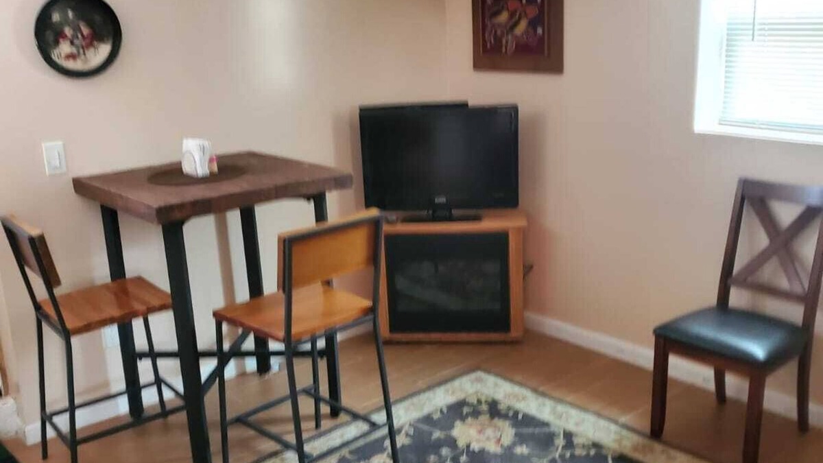 Uniondale House | Private entrance to this cozy first floor apartment in house. Close to transit