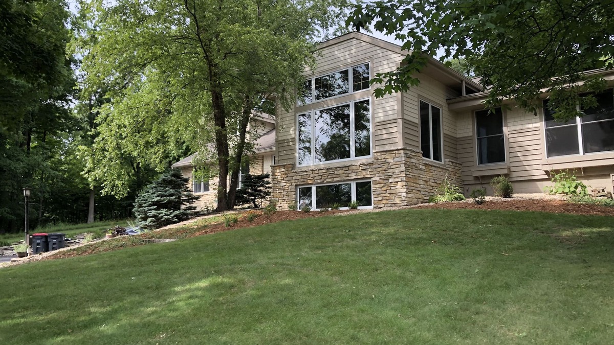 West Bend House | Private estate with tennis court and more