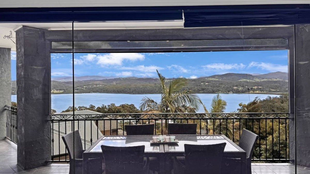 Merimbula House | Private Family Beach House - 5mins from the beach