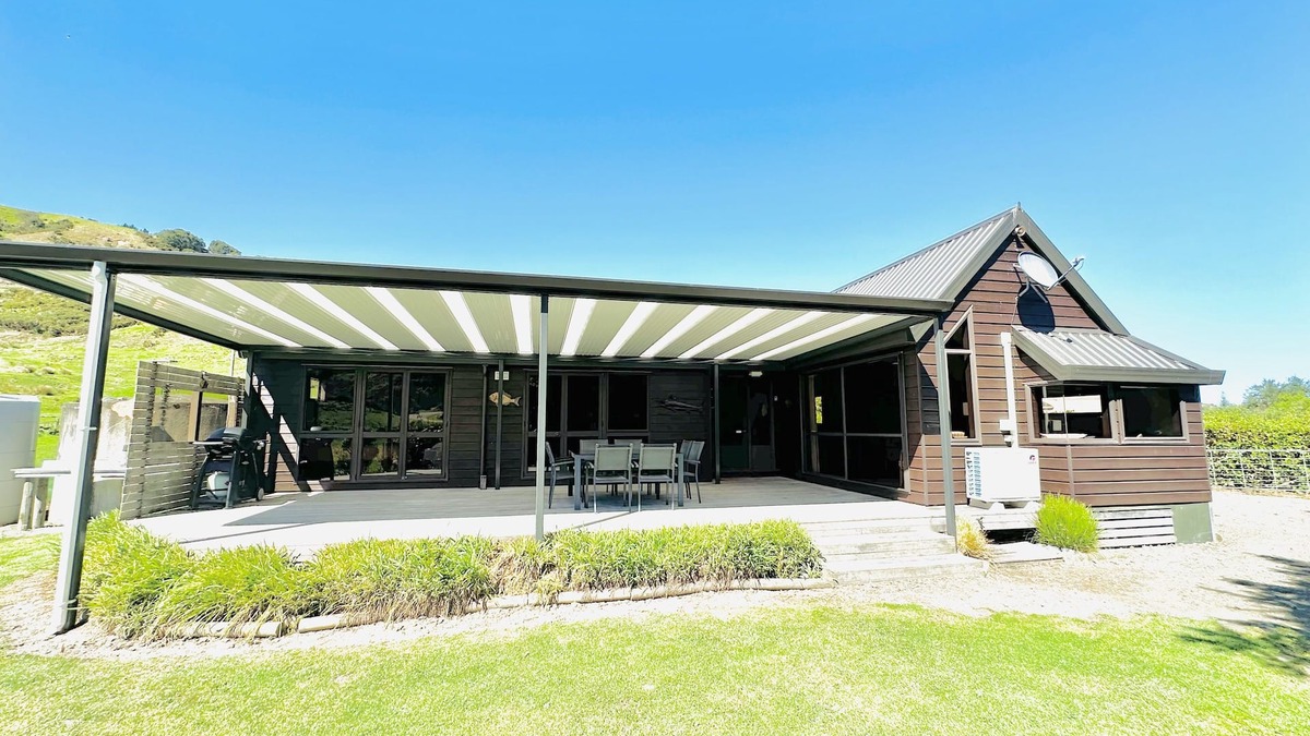 Mahia House | Private family friendly slice of paradise- ready for you to enjoy.