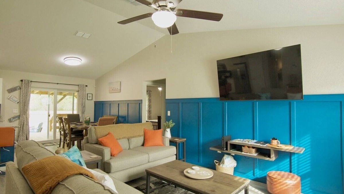 Dunnellon House | Private Family Home! Close to River, fire pit, grill and game room!