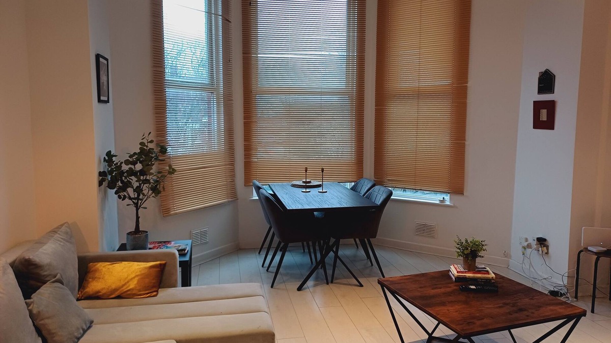 Liverpool Apartment | Private garden maisonette near Anfield