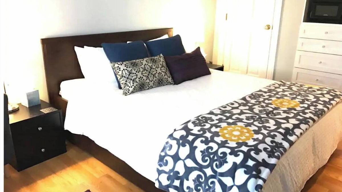 Mission District House | Private Garden Room in Victorian Home!