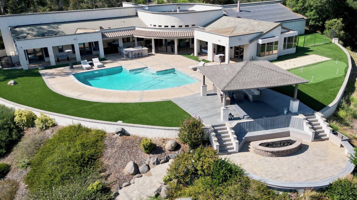 Lake Hodges House | Private Gated 6-BDR Luxury Estate - Gym, Sauna, Cold Plunge, Pool. Lake View!