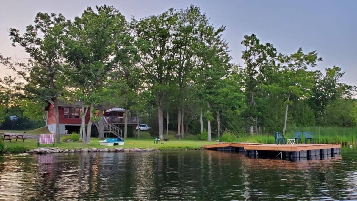 Trent Lakes Cottage | Private getaway on Lower Buckhorn Lake