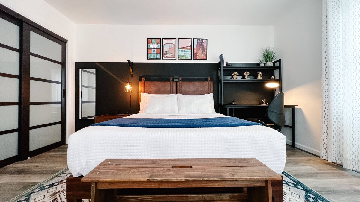 Richmond Apartment | Private Guest house with Parking and Wi-Fi in a Central Location