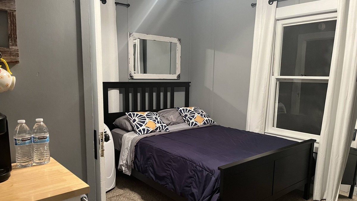 Hollister Apartment | Private guest room in Hollister-Tres Pinos - 20 Min. to Pinnacles National Park.