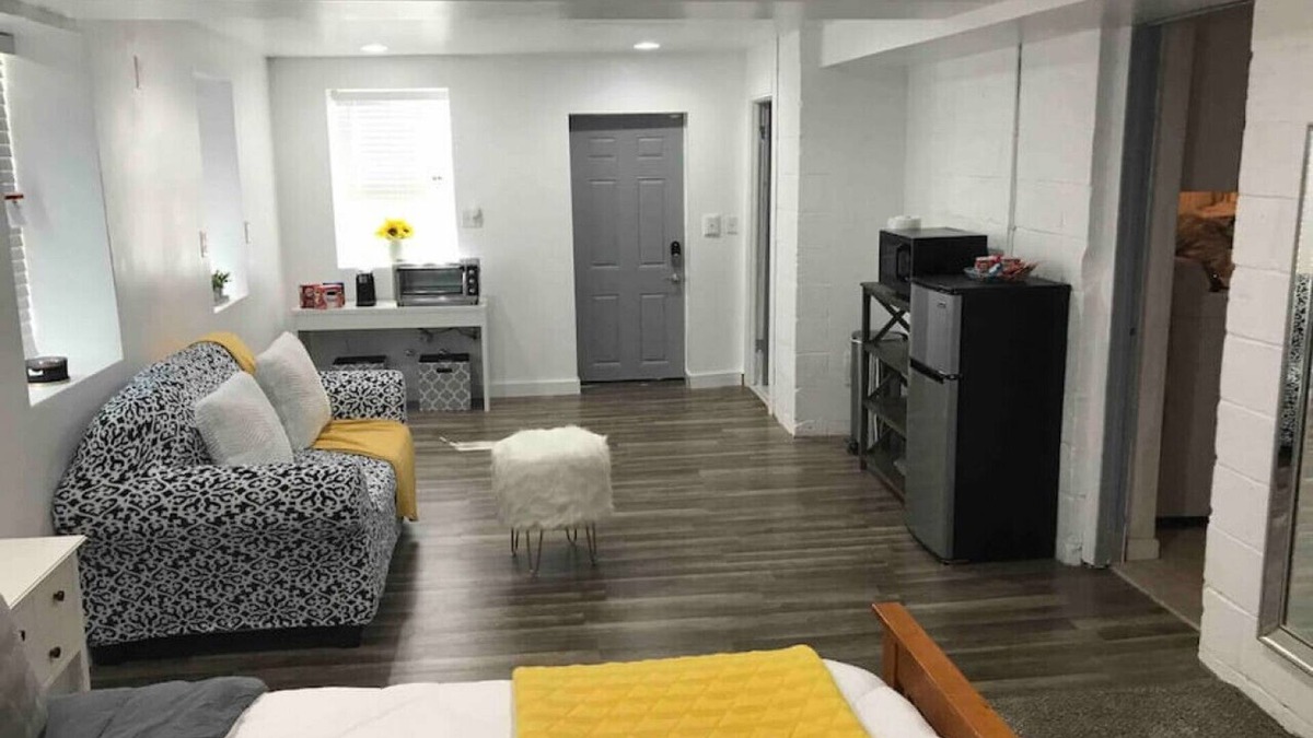 Sylvan Hills Condo | Private Guest Suite | Near ATL Downtown & Airport