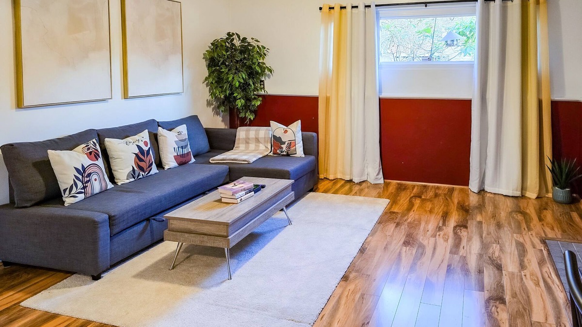 North Juanita House | Private guest suite with Full kitchen & laundry