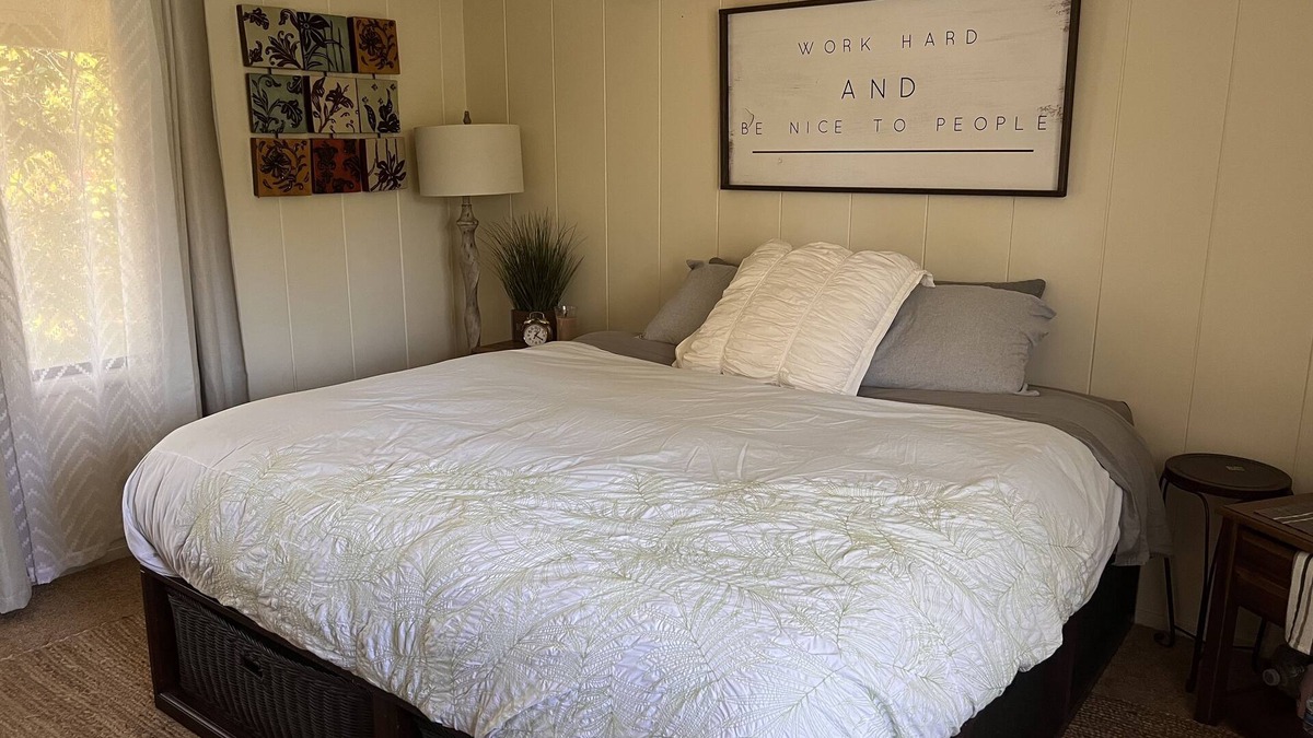 Benbow Apartment | Private guesthouse, pet friendly, ADA, view, Avenue of the Giants,fast wifi