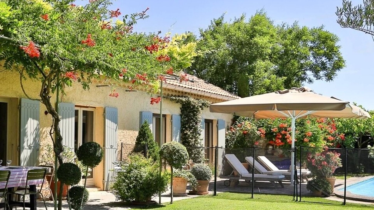St.-Remy-de-Provence House | Private Heated pool - walking distance from Saint-Rémy-de-Provence