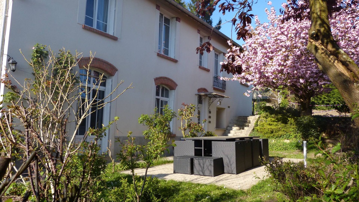 Montigny-sur-Vesle House | private heated pool beautiful typically Champagne village surrounded by vineyard