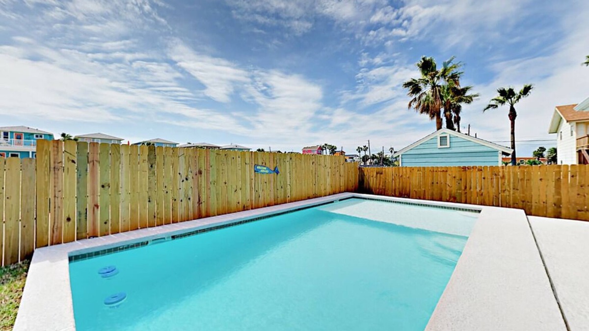 Port Aransas House | PRIVATE HEATED POOL! Endless Summer is just blocks from the beach!
