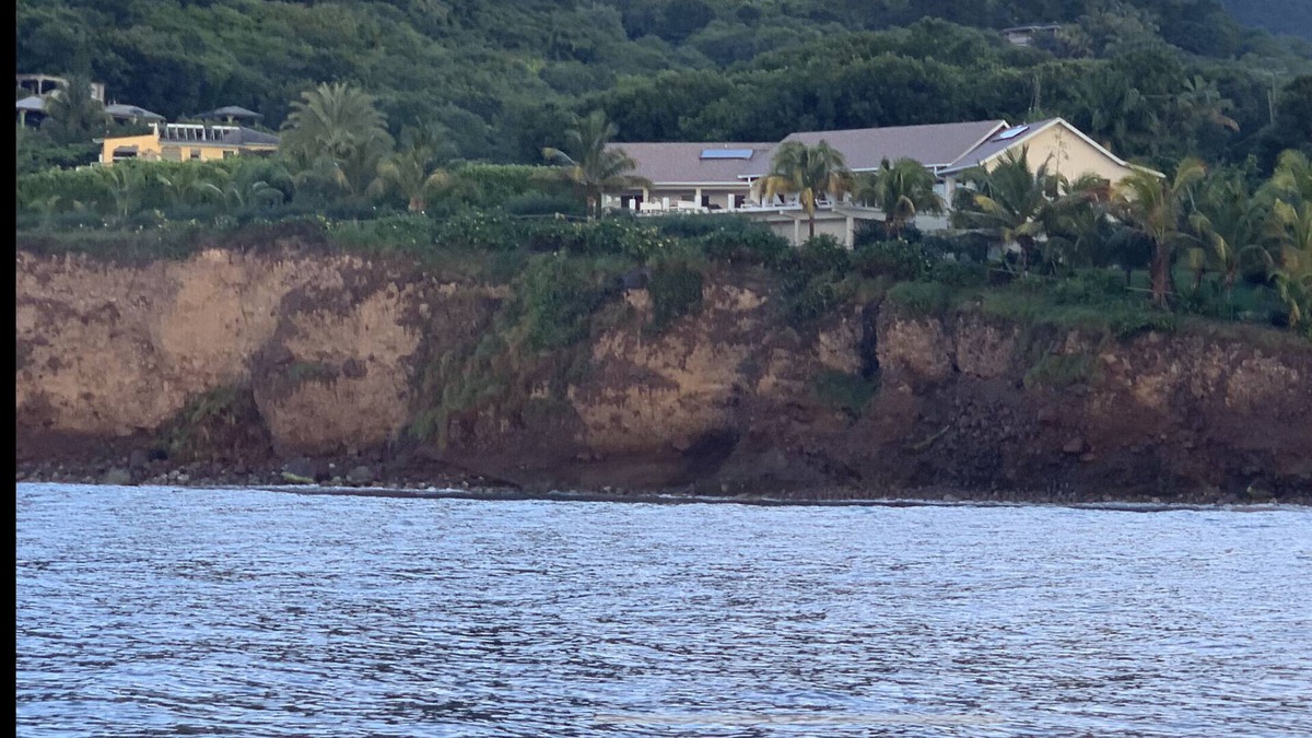 Salem House | Private home at end of cul de sac 300 feet of pristine ocean views