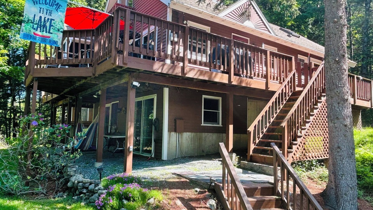 Bridgewater House | Private Home, King Bed, Beach Access, Fire Pit