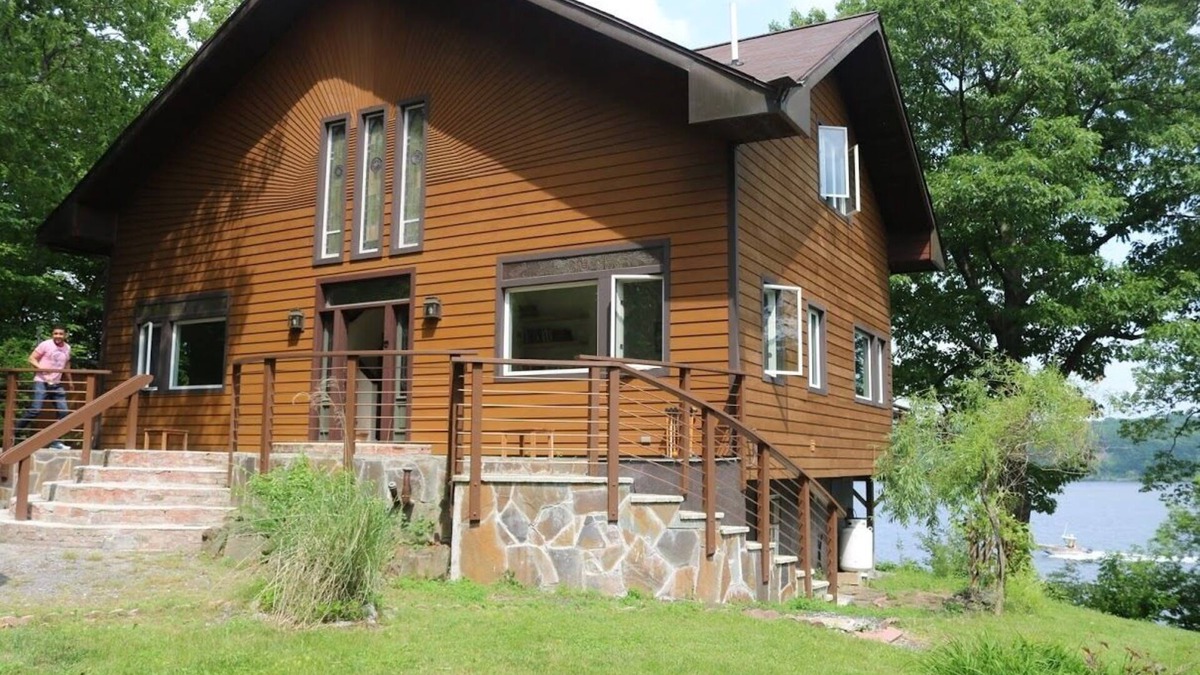 West Camp House | Private Home, Stunning Hudson River Views- 30 min from Hunter Mountain