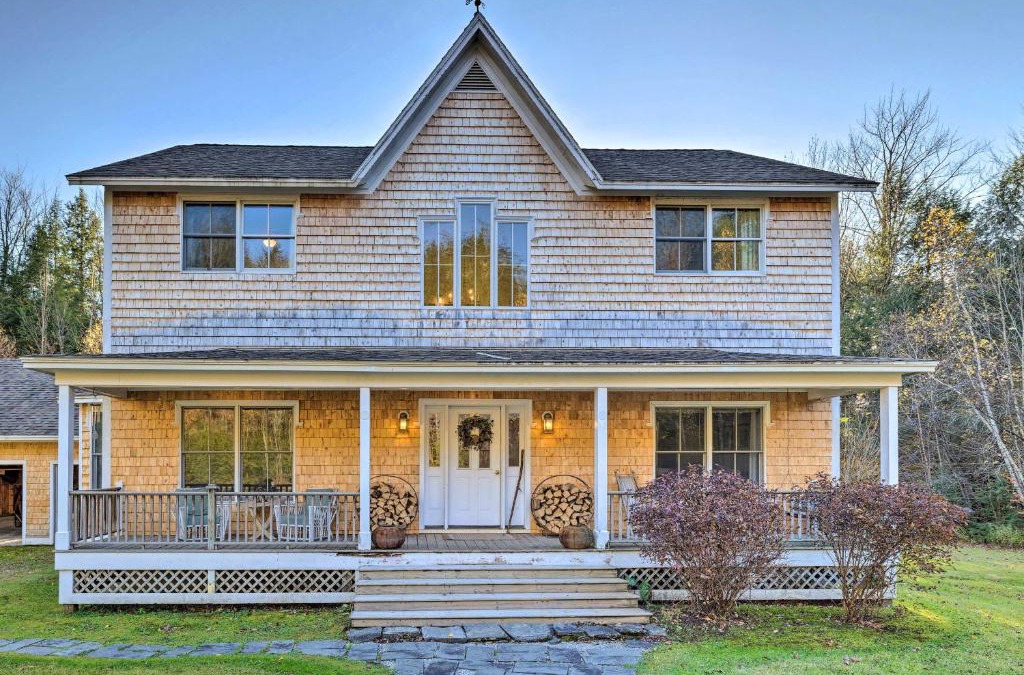Montgomery Center House | Private Home with Hot Tub Near Jay Peak Slopes