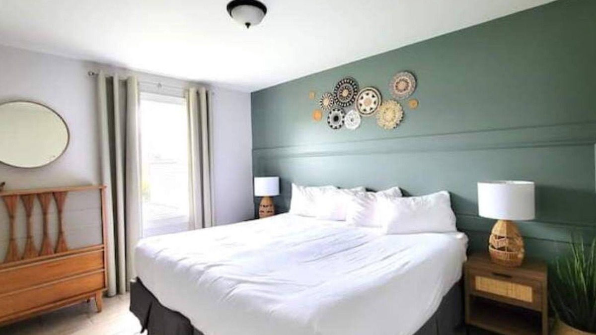 Stanley Bridge House | Private hot tub, secluded golf view villa. Pet Friendly!