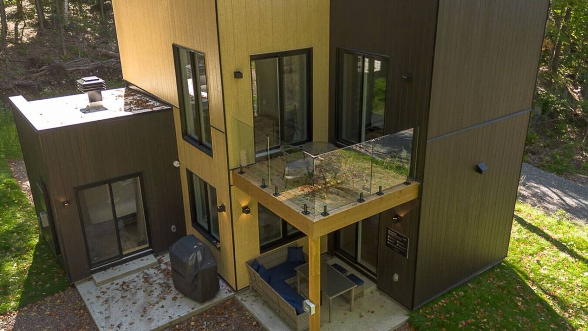 Argenteuil Regional County Municipality Ski Chalet | Private Hot Tub| Hiking | Skiing | Chalet Harmonia