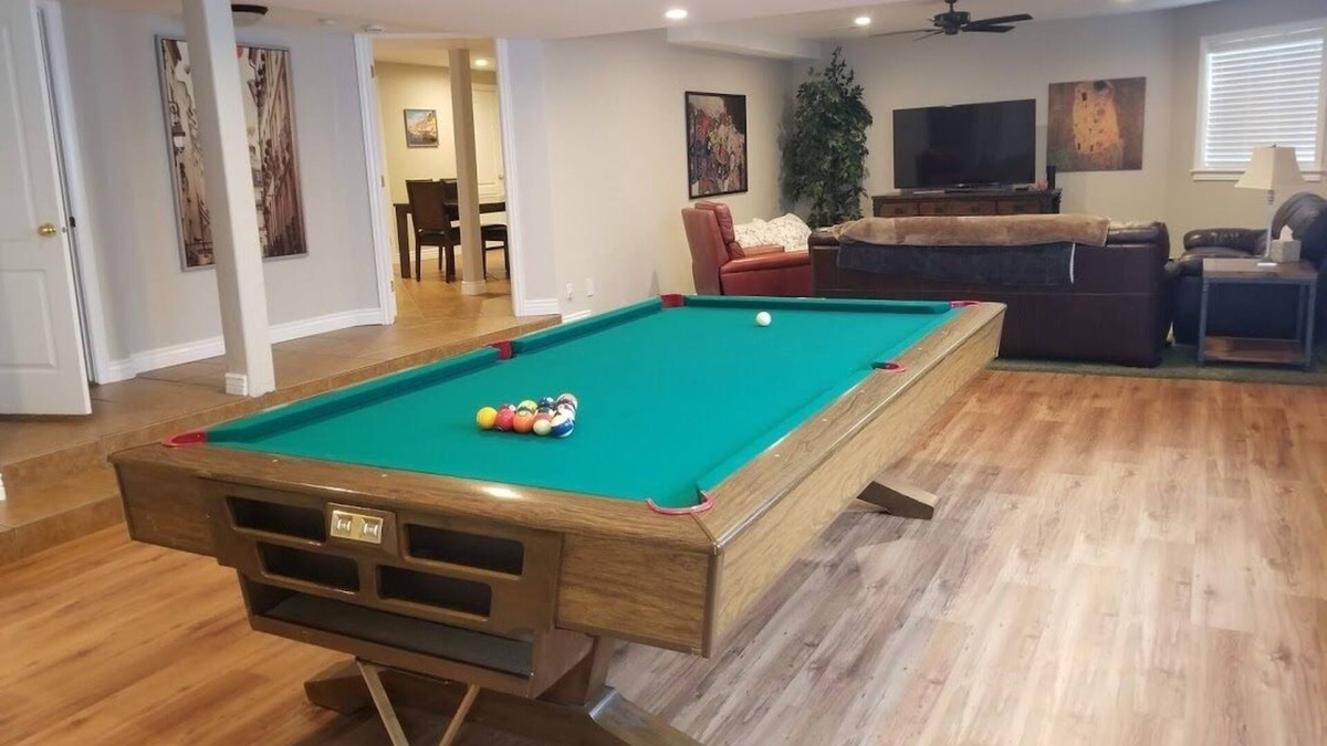 Draper Apartment | Private Hot Tub - Right next to the Mountain