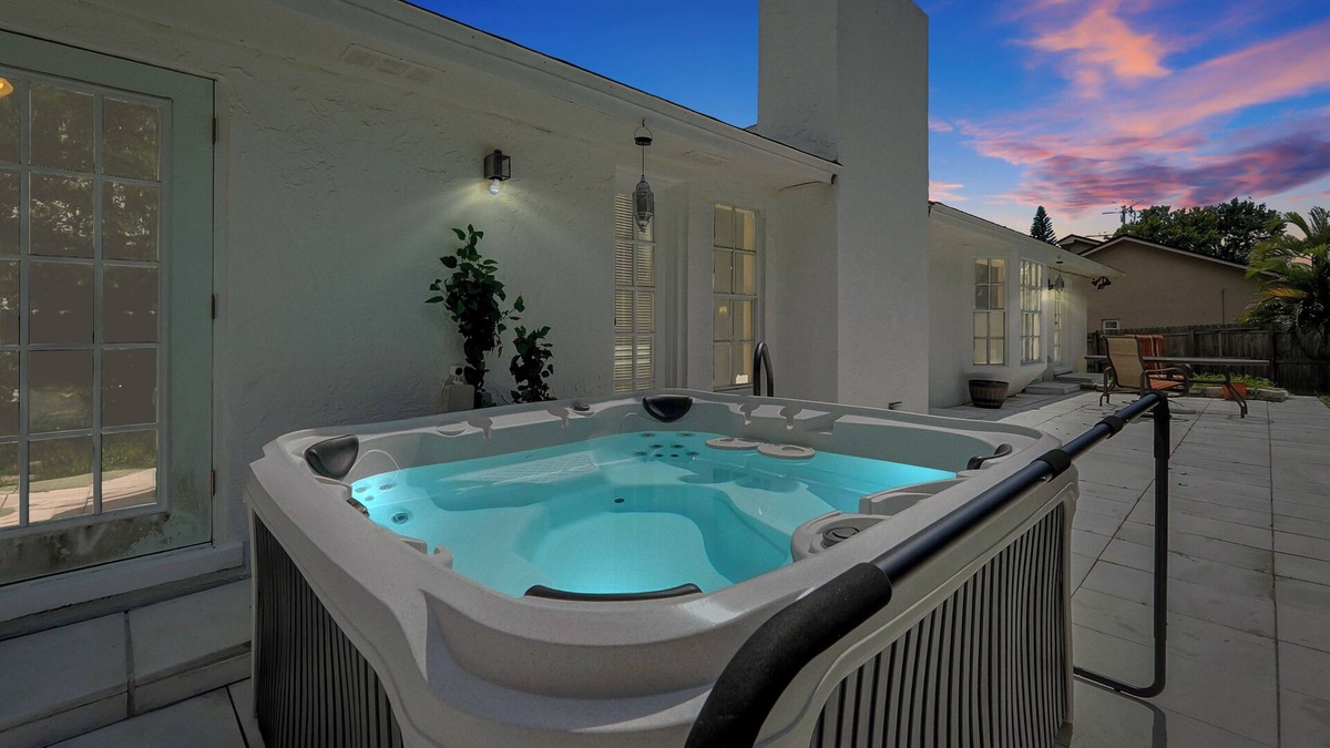Florida Central Atlantic Coast House | Private Hot Tub Stay By Disney