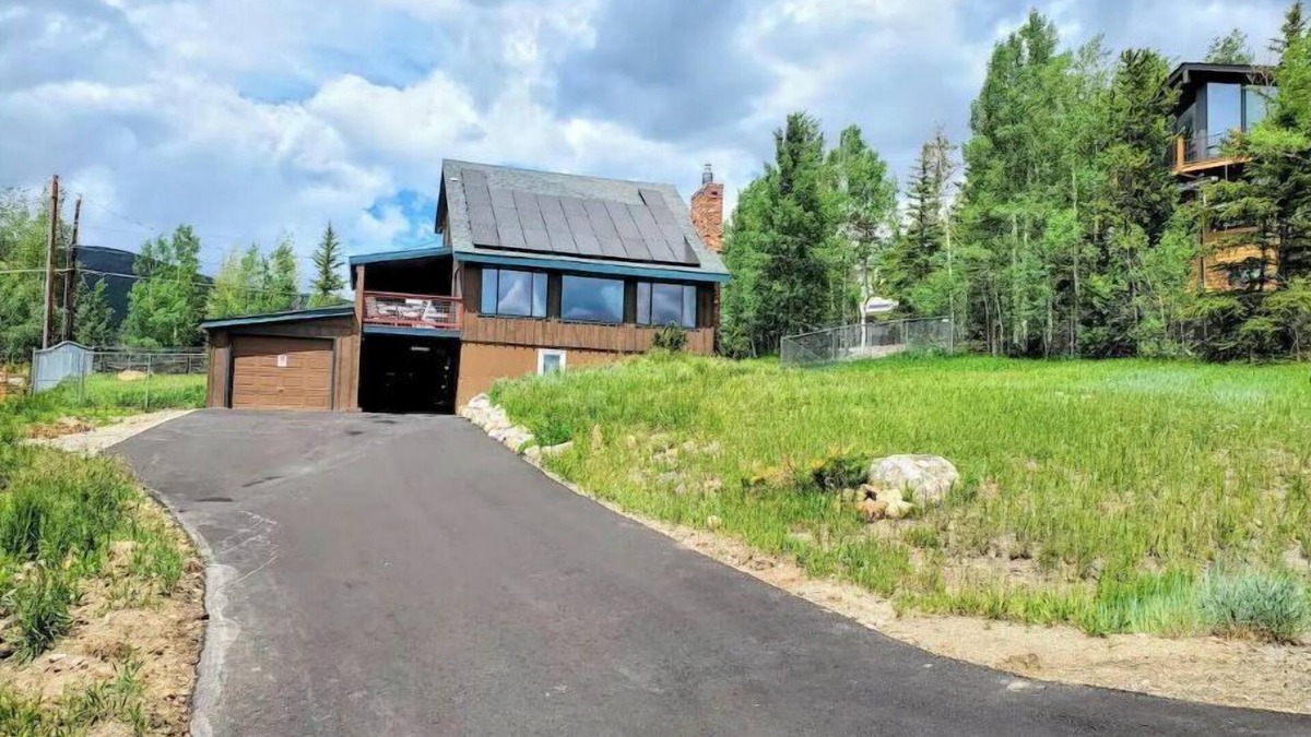 Summit Cove House | Private hot tub, Trails, Deck, Incredible views !
