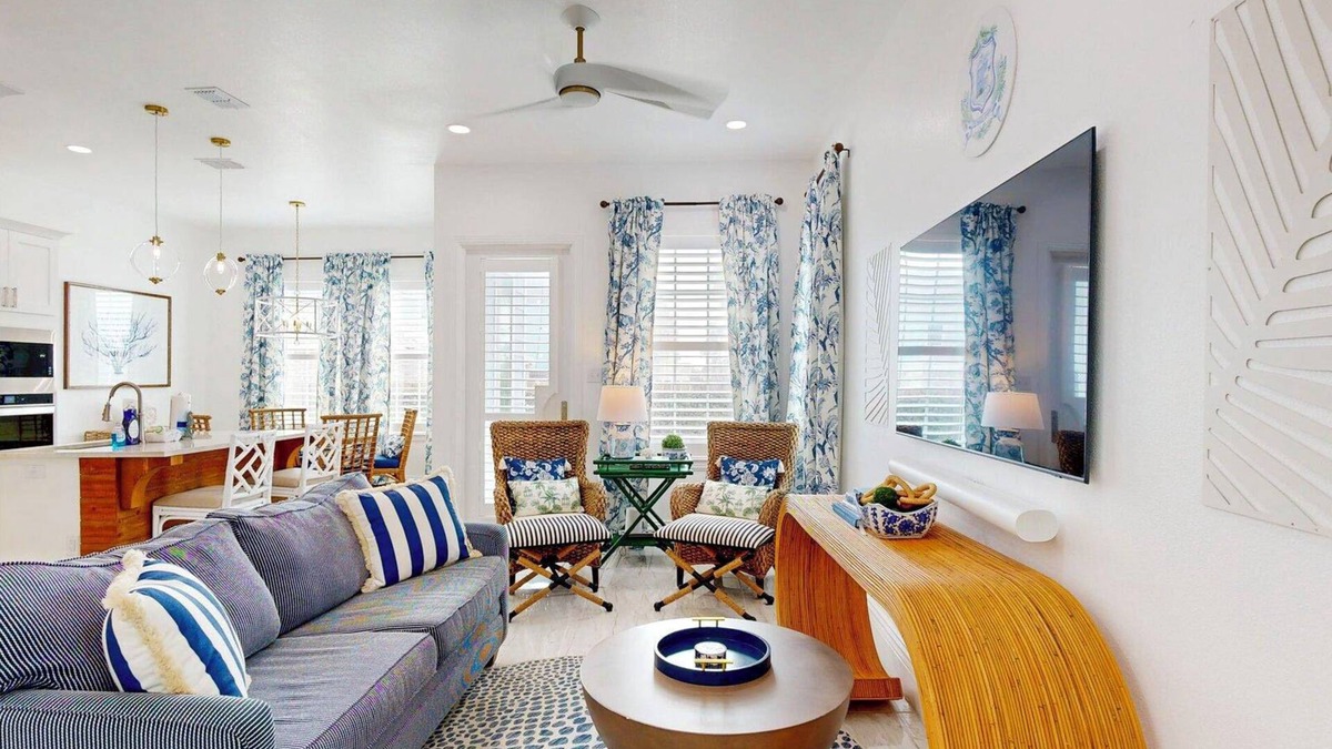 Corpus Christi House | Private Hot Tub, Golf Cart Access, Close to the Beach