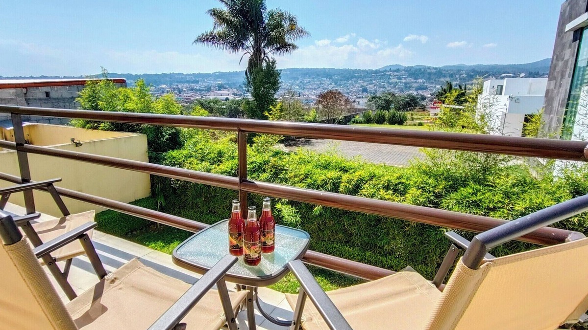 Zacatlan House | Private house 5min from Puente de cristal/Terrace/Petfriendly/BBQ/Garden/parking