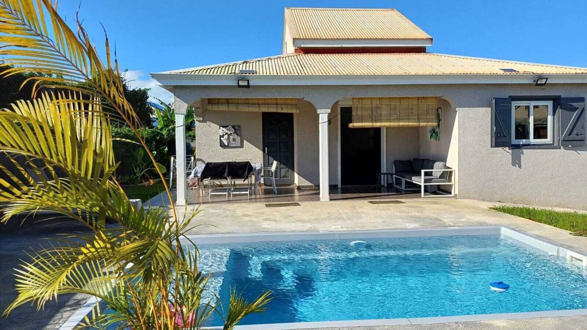 Lamentin Villa | Private House Castel