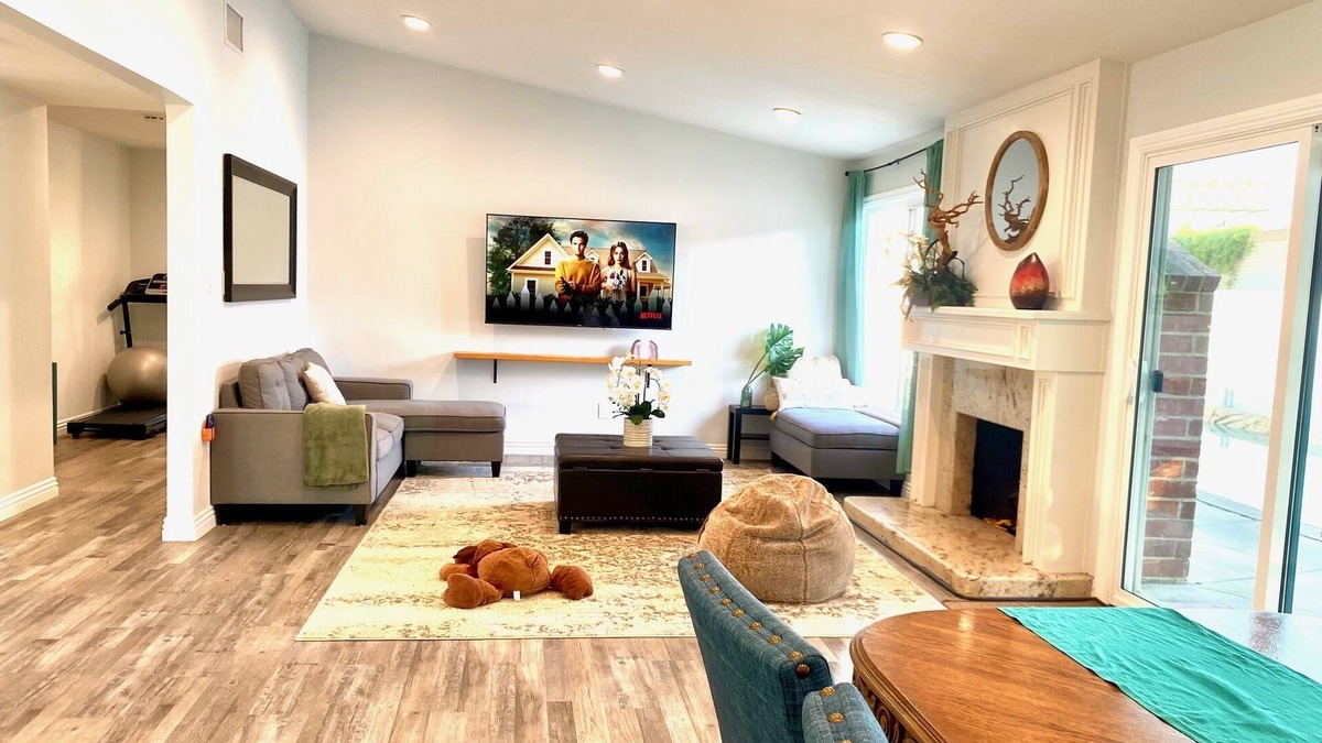 Northwest Anaheim House | PRIVATE HOUSE ♡ COCKTAIL POOL🎈11 MINS TO Disneyland