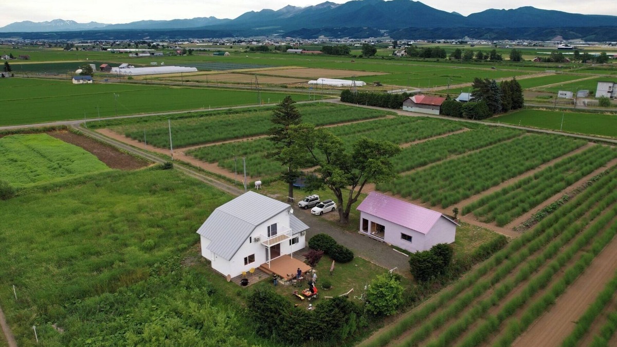 Nakafurano House | Private house with garden Nakafurano Colorful de/Sorachigun Hokkaidō