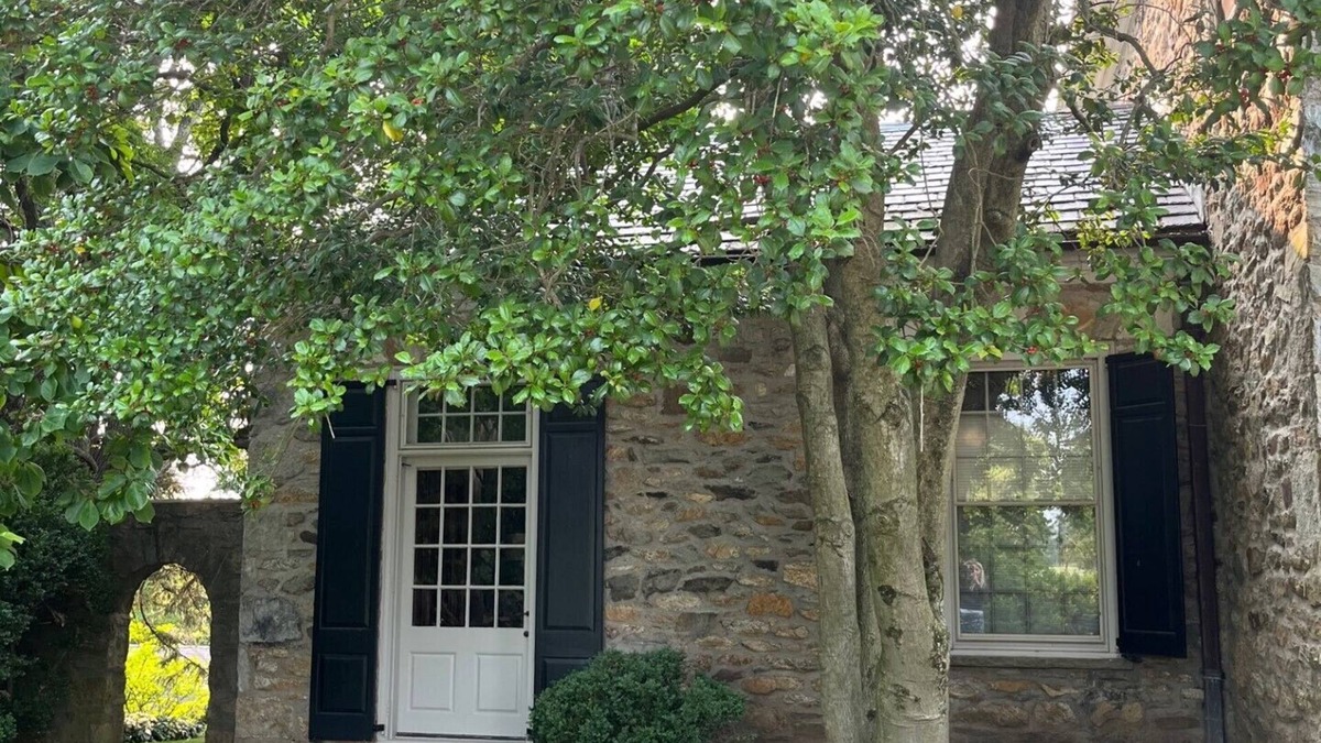 Marshall House | Private, Independent Country Capsule on Magnificent Manor