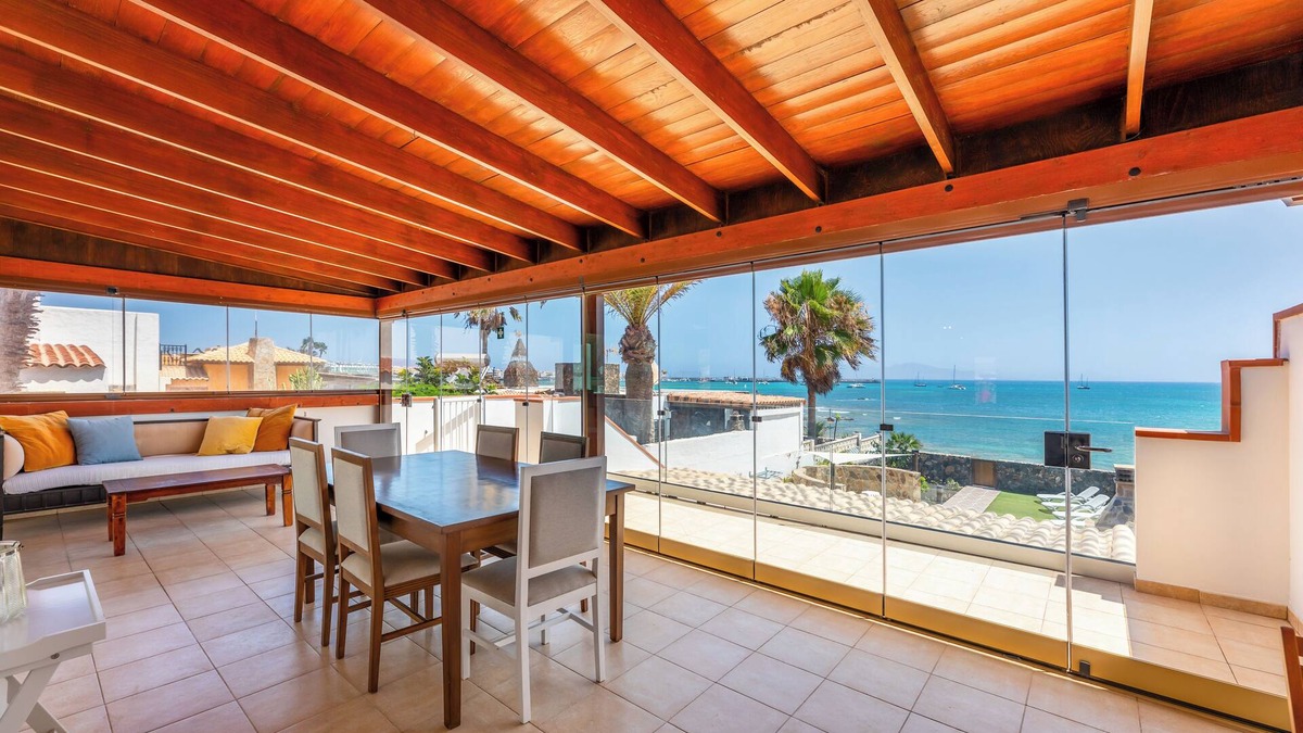 Corralejo Villa | Private, independent villa on the first line, terrace and tranquilityn